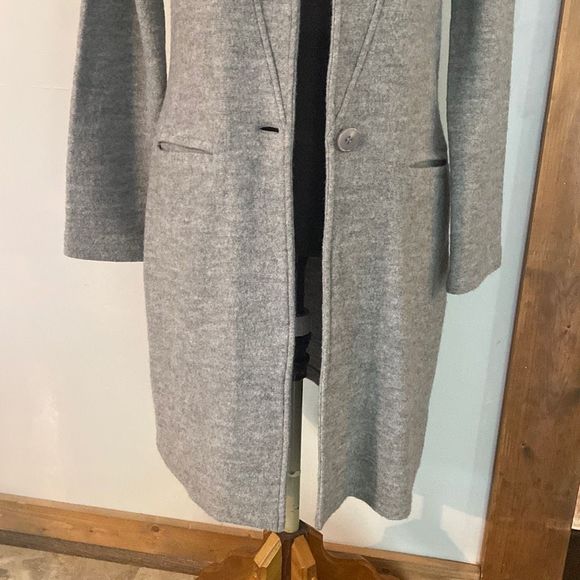 Tahari grey 100 % wool cardigan sweater jacket size small: nicely styled! - Picture 3 of 14